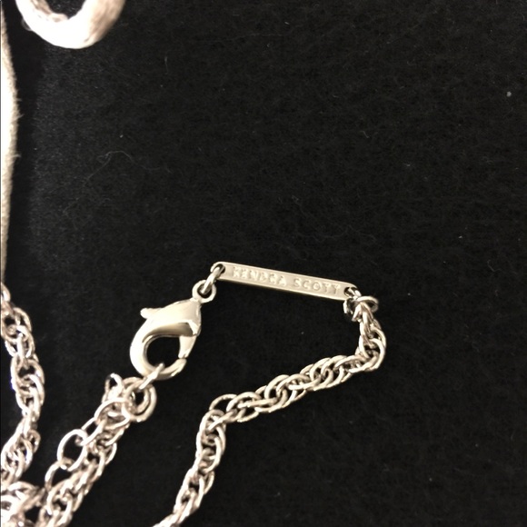 Kendra Scott Rose Quartz Rayne Necklace New - Picture 4 of 6